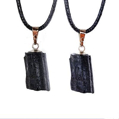 China Natural Black Irregular Black Tourmaline Cylinder Cylinder Vintage Rough Tourmaline Pendant Necklace for sale