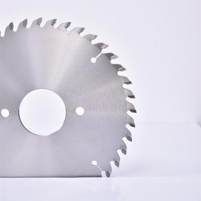 China Particle board and carbide supplier from MDF factory saw blade cutting circle veneered various parfacing saw blade MDF for sale