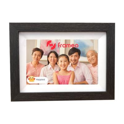 China Wifi Art Gallery 10 Inch Digital Art Screen Smart Electronic Picture Frame Family Photo Display Oil Picture Frame for sale