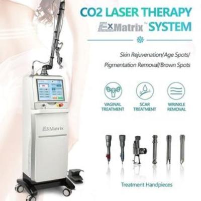 China Pigment Removal Acne Scars Treatment 10600nm Vaginal Tightening Machine Fractional Co2 Antiwrinkle Vaginal Tightening Laser Machine For Clinic for sale