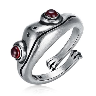 China Retro FASHIONABLE S925 Sterling Silver Frog Garnet Stone Open Adjustable Rings For Women for sale