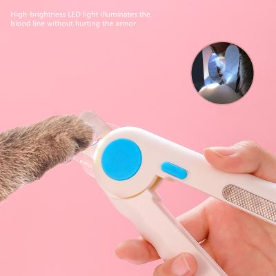 China Defense Line of Pet Grooming and Stabilized Power Supplies LED Light Viable for Cats and Dogs Nail Clippers for sale