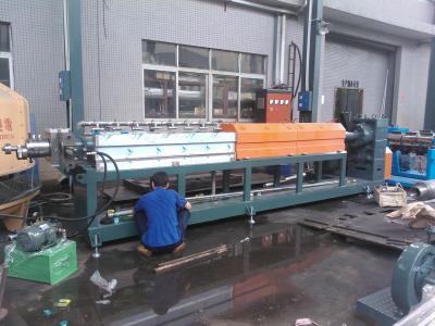 China PE Schuimblad die Machinepe tot de Extruder maken van het Schuimblad Blauwe Machinekleur Te koop