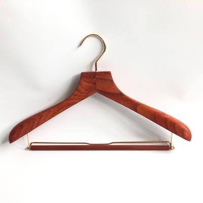 China Good Quality CLASSIC Luxury Rosewood Suits Hanger With Sliding Bar for sale