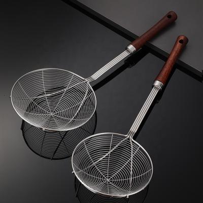 China High Quality Sustainable Stainless Steel Sieve With Wooden Handle Wire Strainer Kitchen Food Sieve for sale