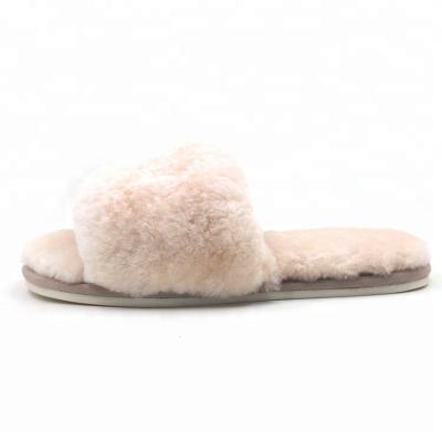 China Free Sample Fashion Color Ladies Winter Warm Custom Made Anti-slippery Fuzzy Luxury Slippers Women Shearling Indoor Slippers for sale