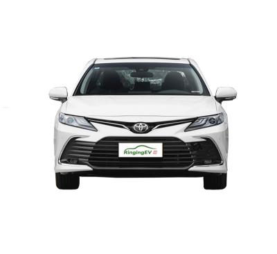 China 2023 Toyota Camry 2.0G Version Car Camry Leather Hot-selling white luxury sedans with 2.0L displacement sunroof and navigation system for sale