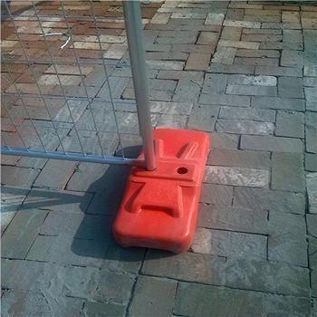 China Temporary fence base,HDG temporary fence feet,plastic feet,Block Feet for sale