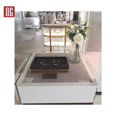 China Latest Design Jewelry Display Jewelry Store Service Counter Display Showcase For Jewelry, Bag, Eyes Shop Furniture for sale