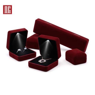 China Display Rings High Quality DG Showcase Customize Material Necklace Ring Jewelry Package Box Bracelet Earring Case for sale