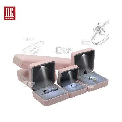 China Display Rings DG Showcase High Quality Velvet Customize Earring Necklace Ring Hanging Jewelry Package Box Jewelry Box for sale