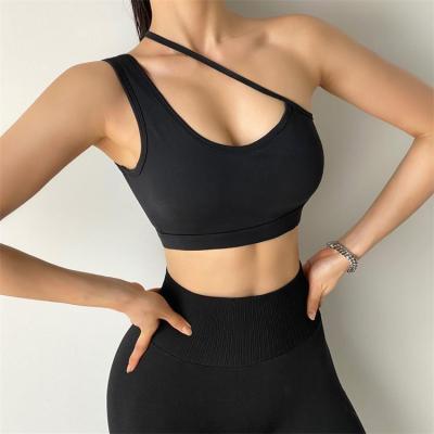 China 2021 Summer Yoga Sports Shockproof Underwear Women Breathable Fitness Running One Shoulder Yoga Top Wholesale for sale