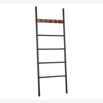 China Sustainable Modern 5 Tier Bathroom Black Metal Leaning Ladder Rack Hooks Removable Towel Drying Rack for sale