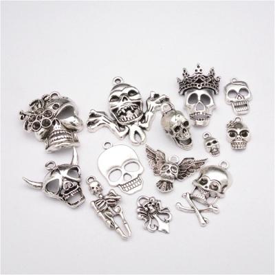 China Other Zinc Alloy Hot Sales Mix Skull Charms Antique Silver Charms For Halloween Or DIY Jewelry Making for sale