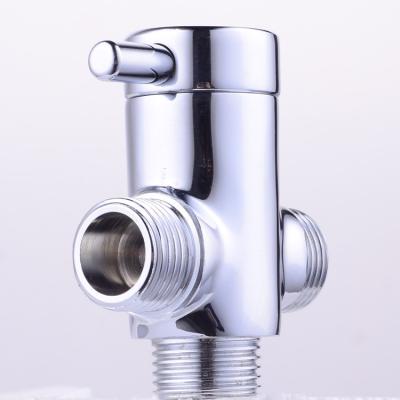 Chine Aiguillage tenu dans la main en laiton de valve de douche de Chrome pour le pommeau de douche de bidet de toilette à vendre