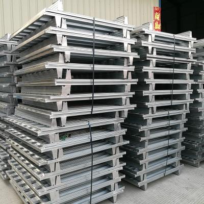 China Single Faced Pallet Single Way Galvanized Steel Stacking Metal 1210 1500KG Euro Pallet Q235B Cold Rolled Steel Galvanized 3-5 Years ISO9001 for sale