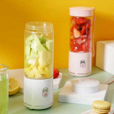 China Admiror Commercial Cold Juicer Machine Mini Car Juicer Fruit Blender Cup and Pure Orange Juicer Containers for sale