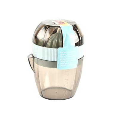 China Viable Lemon Juicer Juicing Cup Customizable Manual Rotating Juicing Measuring Cup for sale