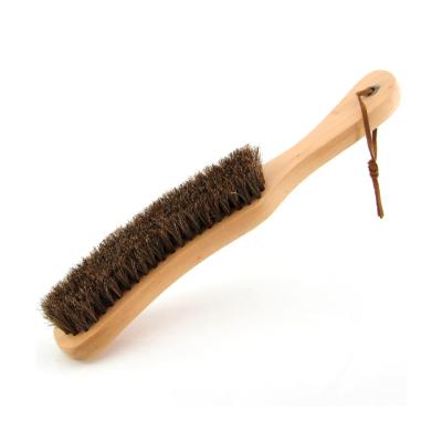 China Sustainable Horsehair Dusting Brush Clothes Solid Wood Handle Dusting Brush for sale