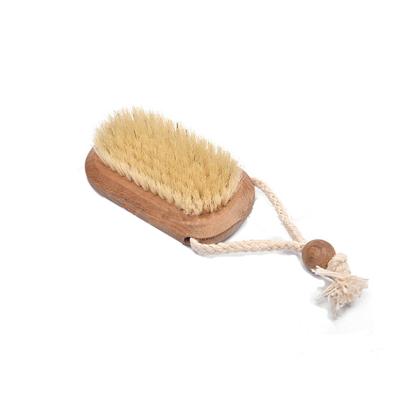 China NAIL bristle hair wood nail brush with nylon lanyard, wood nail brush for sale