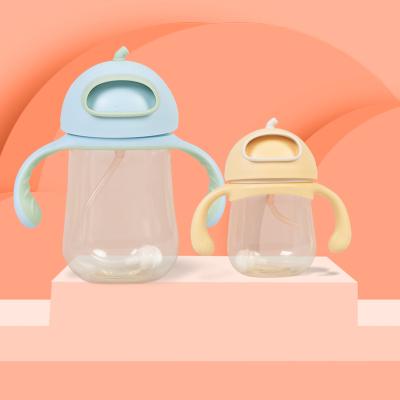 China New Design BPA Lovely Safety Bottles Double Handle Custom Plastic Infant Cute Baby Feeding Bottle With Straw for sale