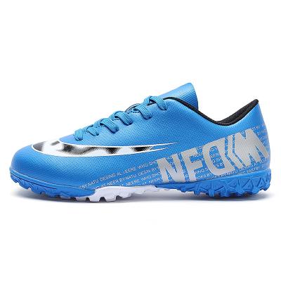 China Sport Shoes Breathable NEW Mens Soccer Shoes Teen Football Soccer Boots Professional Playground TF/FG Boots Adult Kids Sneakers Size 32-47 for sale