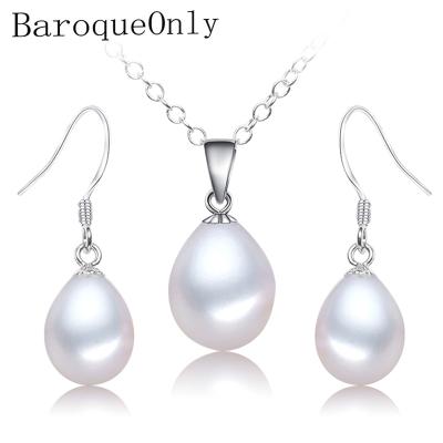 China Fashion Style Fashion Freshwater Pearl Sets Jewelry Sets 925 Sterling Silver Elegant Necklace Earrings Women Party Gift for sale