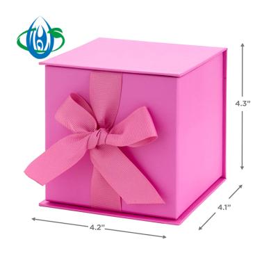 China Disposable Fashionable Packaging Love Lucky Box Gift For Birthdays for sale