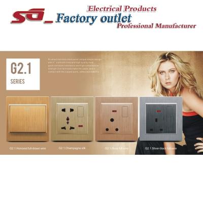 China Two Ways G2.1 Suction Brush Square Metal Size 86*86 Wall 15a Socket for sale