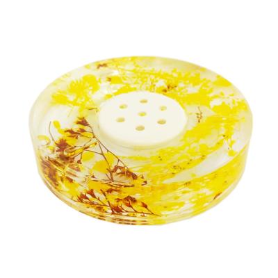 China Water Draining Efficiency Soap Dish Holder Clear Acrylic Round Shape Water Draining Tray Yellow Dried Flower Fashionable Design Hotel Restroom Accessories for sale