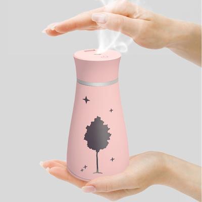 China New Arrival Outdoor Portable Facial Steamer USB Mini Air Humidifier Handheld Indoor Atomizer for sale