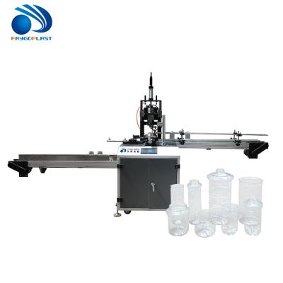 China PLC Control 0.5kw PET Bottle PE Juice Can Cutting Machine 2000-2400BPH for sale