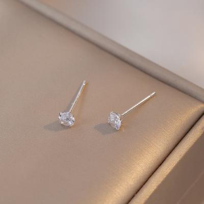 China Other Cheap Silver Fine Jewelry Stud Earrings Cute Simple Stud Crystal Earrings For Woman for sale