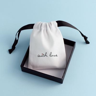 China Hot Sale Flannel Gift Bag Jewelry Pouch Velvet Packaging Bag Velvet Drawstring Bag for sale