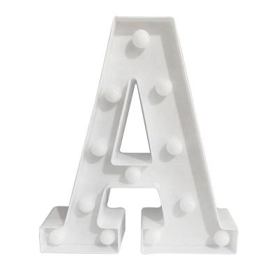 Cina 26 English Alphabet LED Marquee Letter Lights Sign Home Party Wedding Decoration Led Light Up Letters in vendita