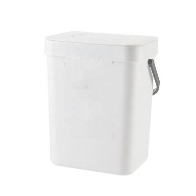 Κίνα Kitchen Cabinet Door Plastic Waste Bins Can Wall Mounted Household Folding Waste Bin Bathroom wall mounted trash προς πώληση