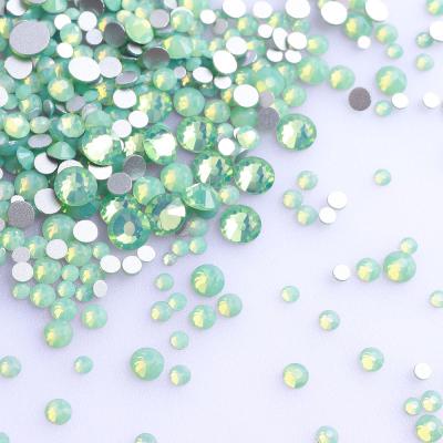 China Bulk Nail Art Decorations Crystal Flatback 3D Glitter Charm Gems DIY Manicure Decorations Mixed Size Glass Flatback Fake Nail Stones for sale