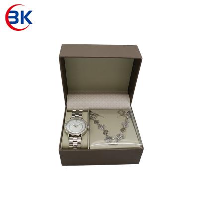 China Water Resistant Wrist Watch Accessory Wholesaler Necklaces Small MOQ Ladies Watch Set Box Luxury for sale