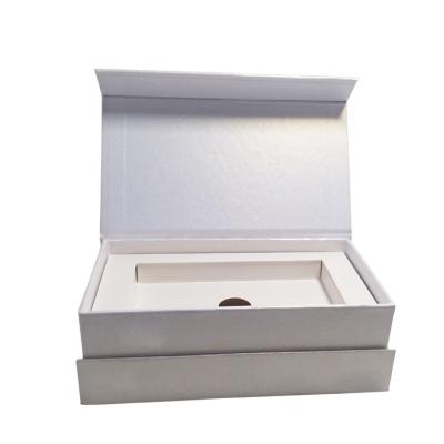 China Recycled Materials Wholesale Consumer Electronic Magnetic Closure Paper Packaging Gift Box With Paper Insert for sale