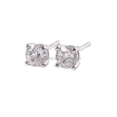 China 0.5carat VVS D Color Cute Moissanite Diamond 925 Silver Four Claw Stud Earring With GRA Certificated For Women for sale