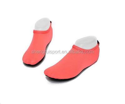 China Cheap Wetsuits Neoprene Water Sock Price Premium 2.5mm Neoprene Boots Wetsuit Boots Water Shoes Sand Snorkeling Sock for sale