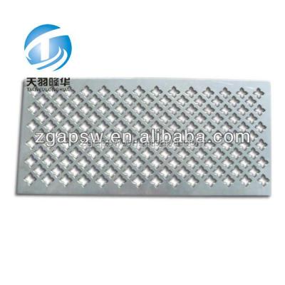 China 10mm Lightweight 3mm Thick Hole Aluminum Perforated Metal Mesh for sale