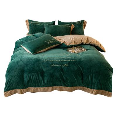 China Wholesale Luxury Winter Bedding Set Luxury Winter Bedding Set Folded Smile Solid Color Flannel Fleece Sheet Set 4pc Warm Crystal for sale