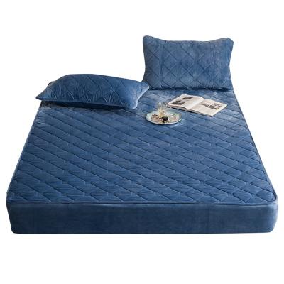 China Winter Velvet Air Permeable Royal Blue Single Sheet Fitted Double King Queen Mattress Cover Customized for sale