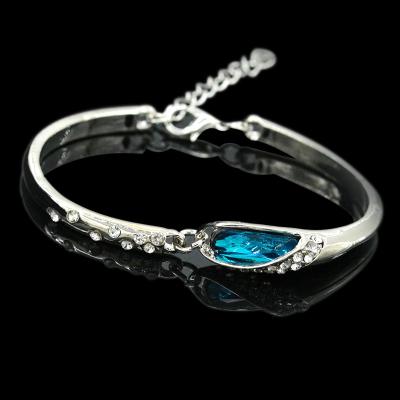 China QIHE Fashion Jewelry Arrangement Big Blue Crystal Stone Sapphire Silver Bangles Models for sale