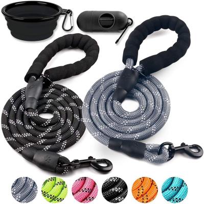 China Amazon Reflective Best Selling Highly Reflective Leads Strong 6 Ft Dog Leashes With Zipper Pocket for sale