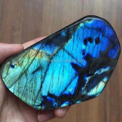 China Europe quartz stone crystal healing labradorite rock natural crystal energy stone for sale