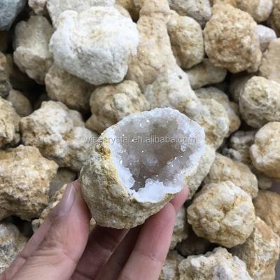 China Europe Healing Gemstone Crystal Therapy Agete Geode Quartz Rough Geode for sale