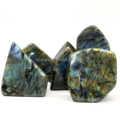 China Europe for wholesale home decoration energy crystal therapy labradorite stone crystal for sale