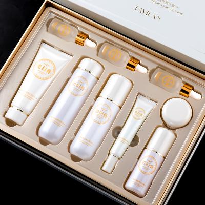 China Private Label Body Moisturizer Luxurious Lady Facial Skin Care Set for sale